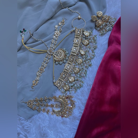 Indian/Pakistani Bridal Necklace Set - Picture 3 of 9